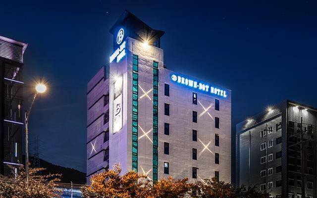 Brown Dot Hotel Jeonggwan Pusan Zewnętrze zdjęcie