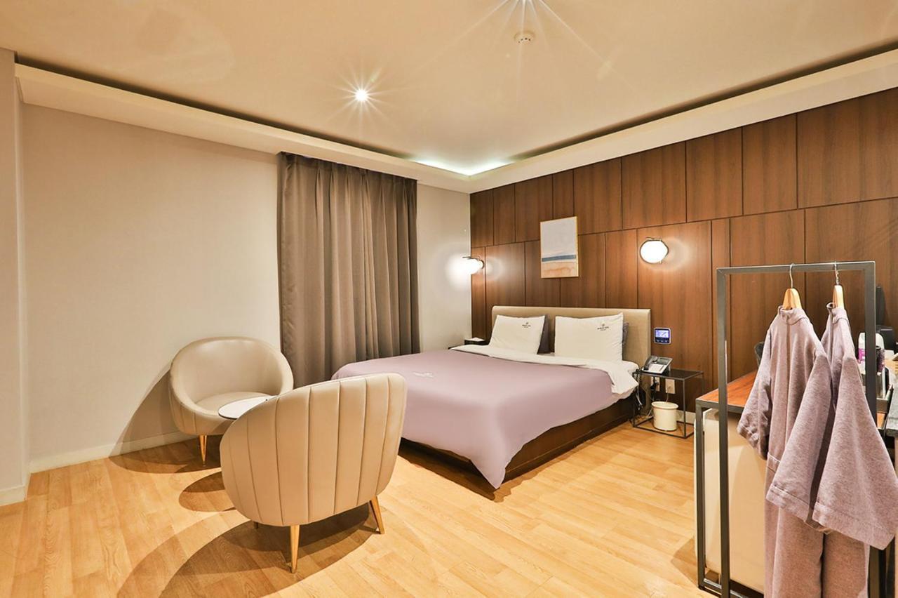 Brown Dot Hotel Jeonggwan Pusan Zewnętrze zdjęcie