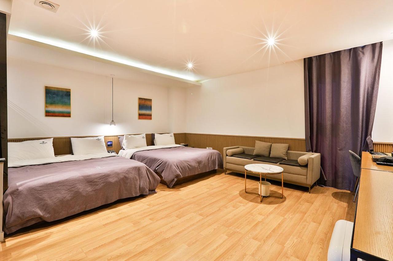 Brown Dot Hotel Jeonggwan Pusan Zewnętrze zdjęcie