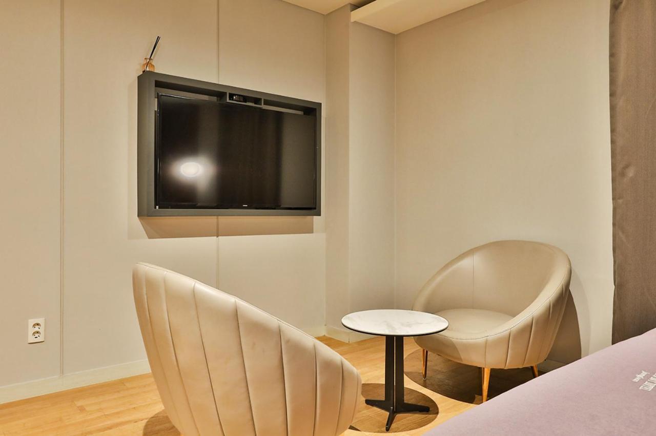 Brown Dot Hotel Jeonggwan Pusan Zewnętrze zdjęcie